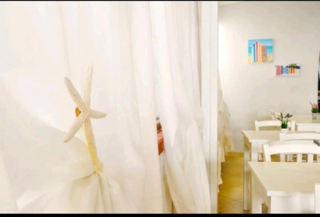 Lisa Hotel 2*
